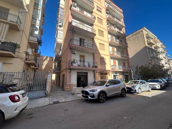 negozio in vendita a Palermo in zona Uditore