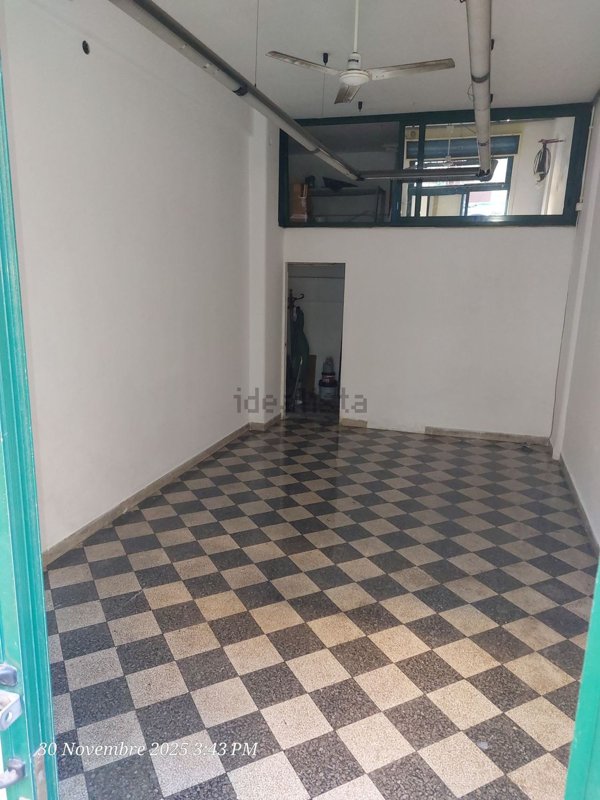 locale commerciale in vendita a Palermo in zona Malaspina/Palagonia