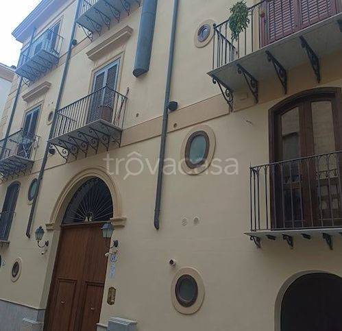 appartamento in vendita a Palermo in zona Centro storico