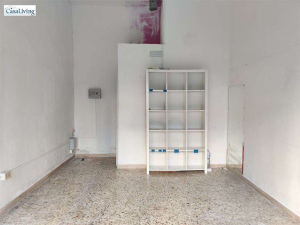 locale commerciale in vendita a Palermo in zona San Lorenzo