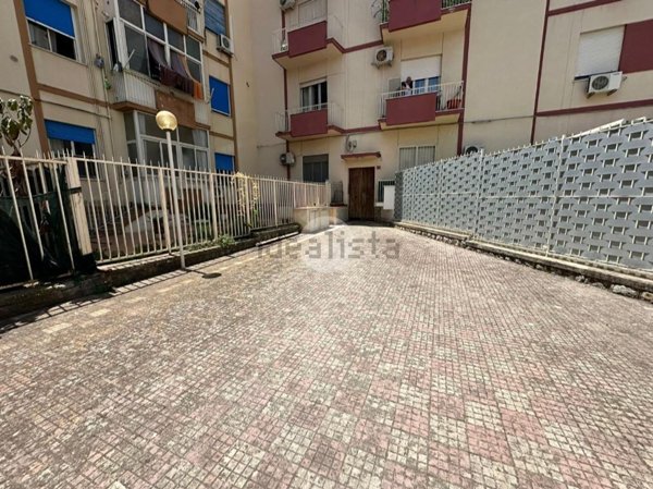 appartamento in vendita a Palermo in zona Villagrazia/Falsomiele