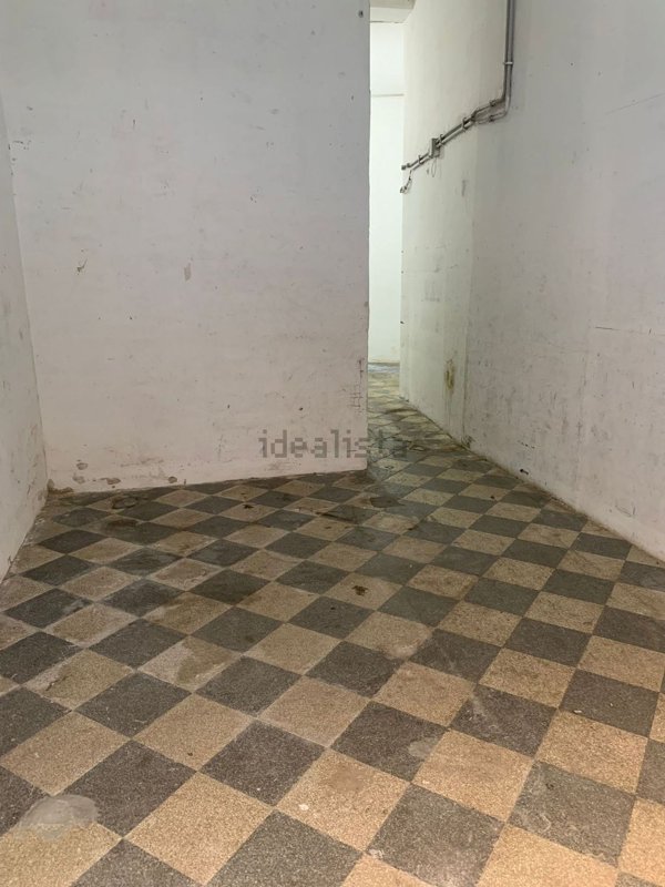 locale commerciale in vendita a Palermo in zona Centro storico