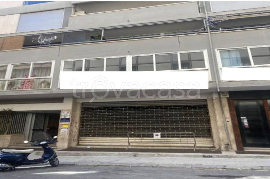 negozio in vendita a Palermo in zona Politeama