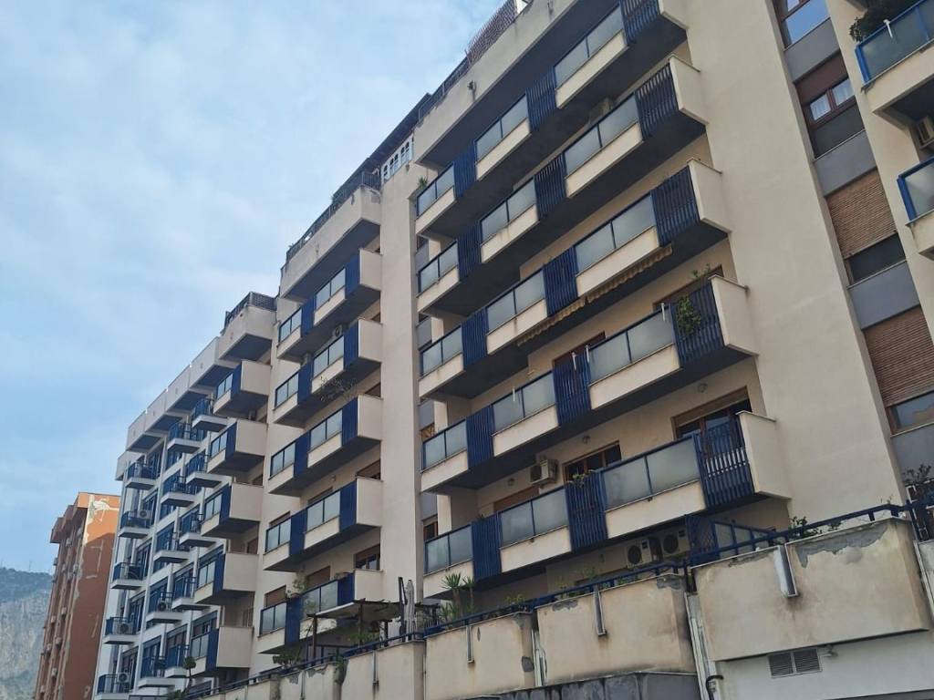 appartamento in vendita a Palermo in zona San Lorenzo