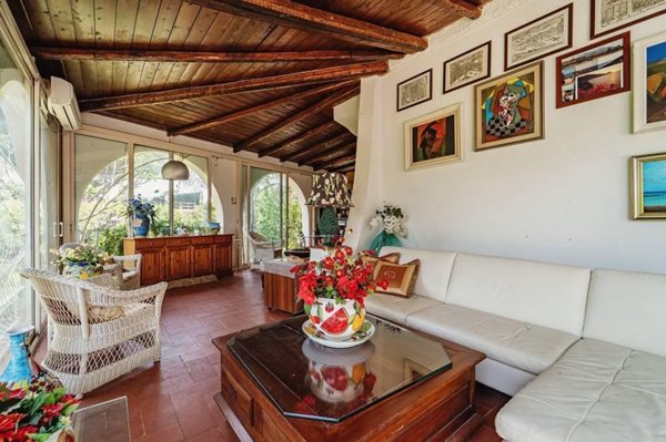 casa indipendente in vendita a Palermo in zona Mondello