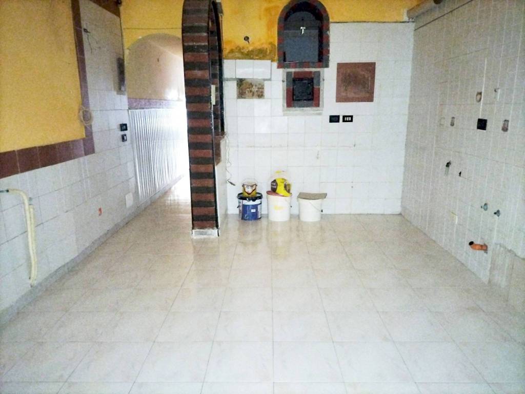 appartamento in vendita a Palermo in zona Malaspina/Palagonia