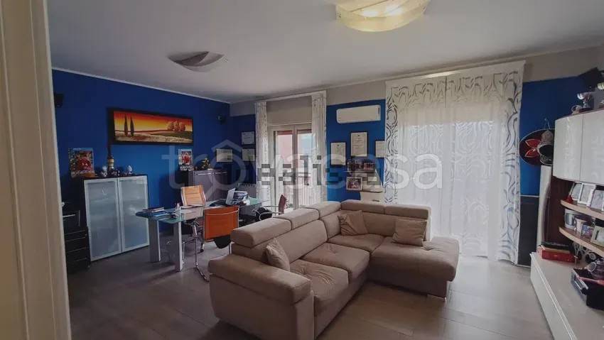 appartamento in vendita a Palermo in zona Zisa