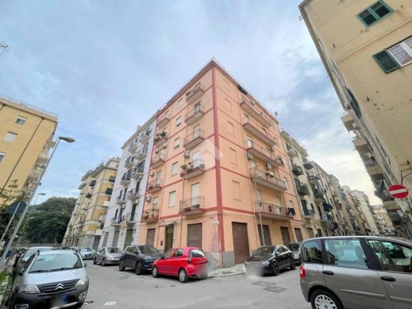 appartamento in vendita a Palermo in zona Malaspina/Palagonia