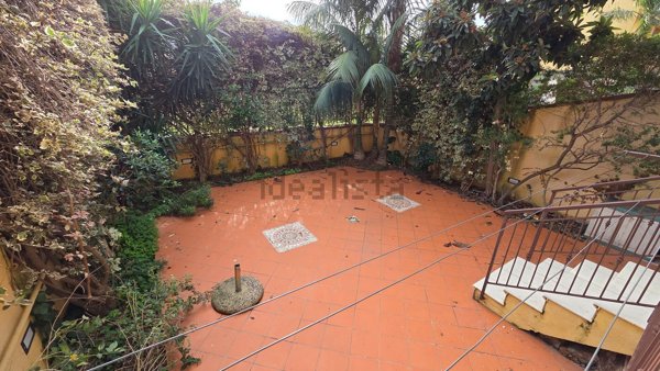 casa indipendente in vendita a Palermo