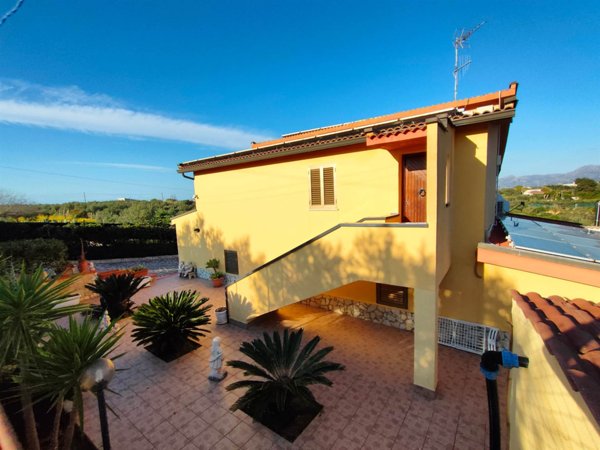 casa indipendente in vendita a Palermo