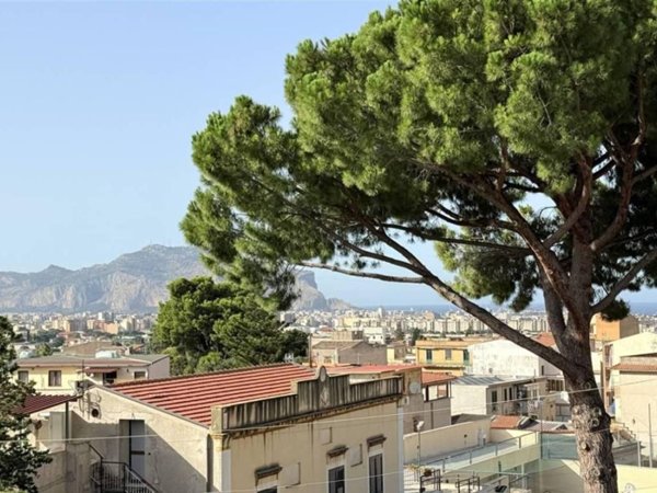 appartamento in vendita a Palermo in zona Villagrazia/Falsomiele