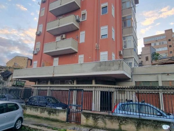negozio in vendita a Palermo in zona Borgo Nuovo