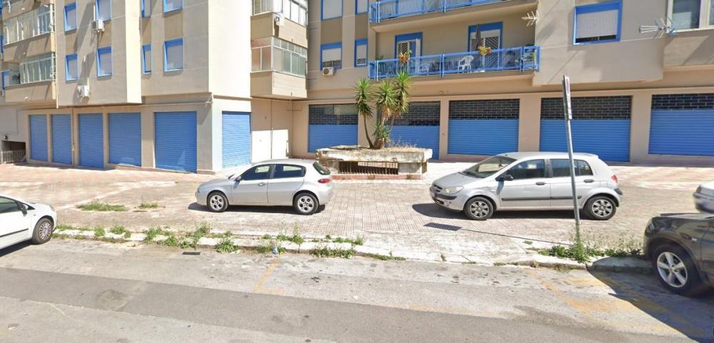 negozio in vendita a Palermo in zona Calatafimi / Cuba