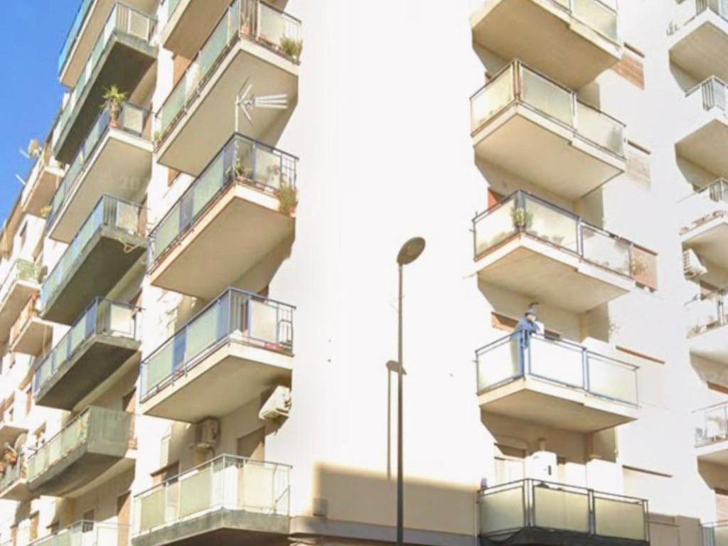 negozio in vendita a Palermo in zona Oreto