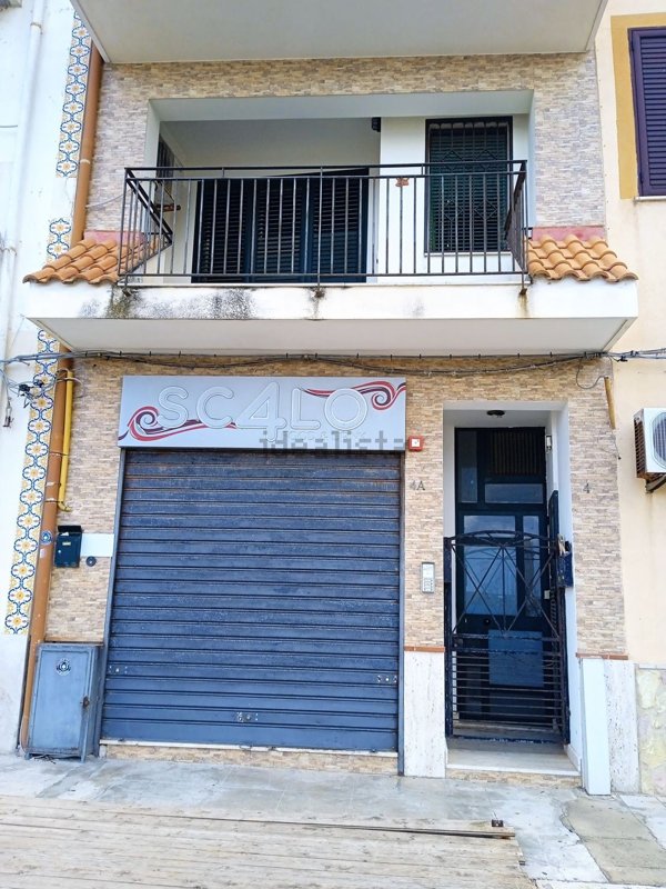 locale commerciale in vendita a Palermo in zona Sferracavallo