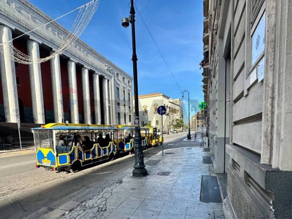 ufficio in vendita a Palermo in zona Libertà