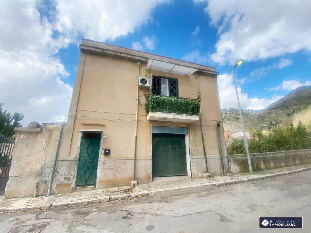 casa indipendente in vendita a Palermo in zona Montepellegrino