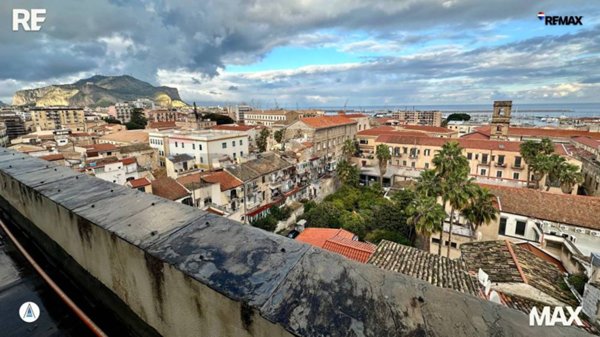 intera palazzina in vendita a Palermo in zona Libertà