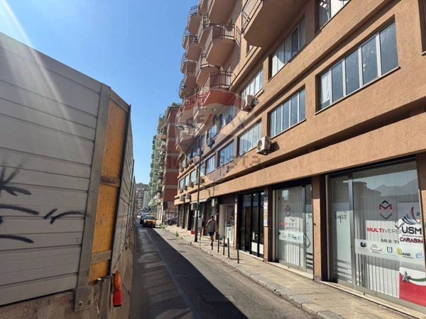 ufficio in vendita a Palermo in zona Malaspina/Palagonia