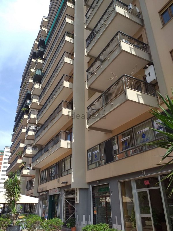 appartamento in vendita a Palermo in zona Malaspina/Palagonia