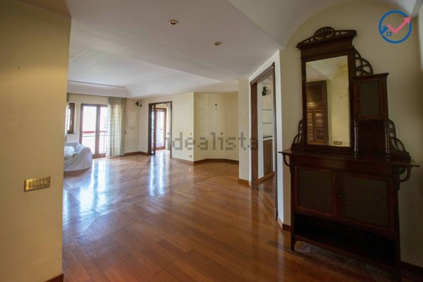 appartamento in vendita a Palermo in zona Malaspina/Palagonia