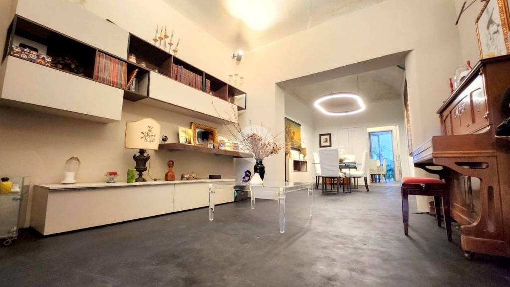 appartamento in vendita a Palermo in zona Politeama