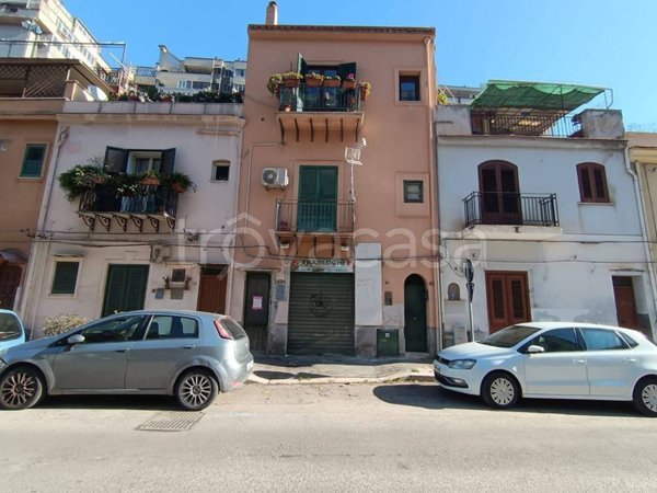appartamento in vendita a Palermo in zona Politeama