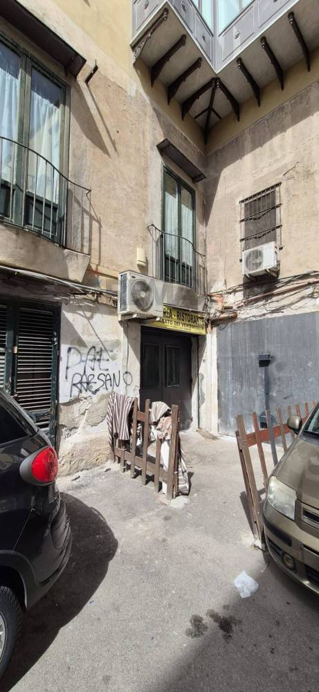locale commerciale in vendita a Palermo