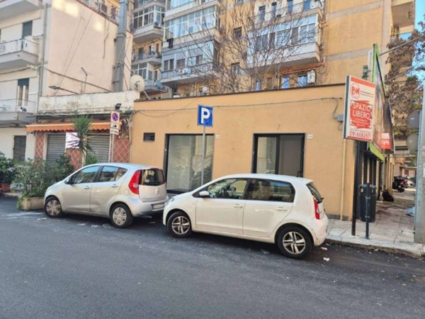 negozio in vendita a Palermo in zona Libertà