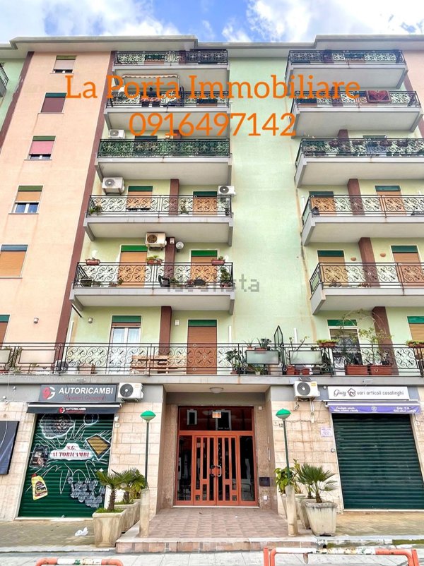 appartamento in vendita a Palermo in zona Roccella