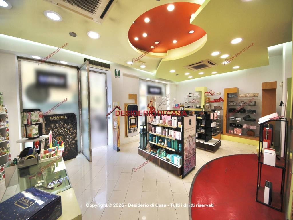 negozio in vendita a Palermo in zona Libertà