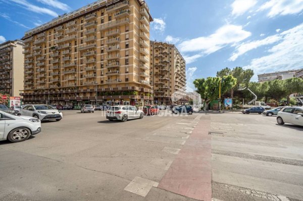 appartamento in vendita a Palermo in zona Malaspina/Palagonia