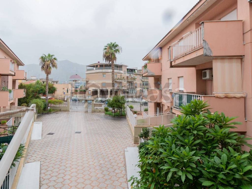 appartamento in vendita a Palermo in zona Acqua dei Corsari