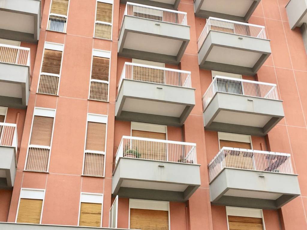 appartamento in vendita a Palermo in zona Malaspina/Palagonia