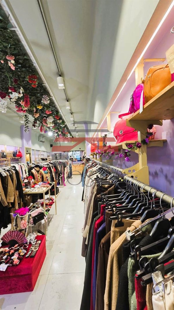 negozio in vendita a Palermo