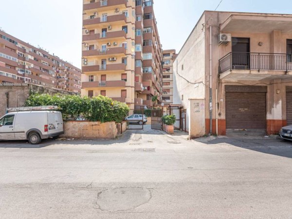 appartamento in vendita a Palermo in zona Tommaso Natale