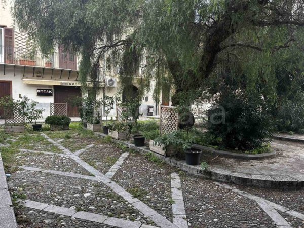 negozio in vendita a Palermo in zona Centro storico