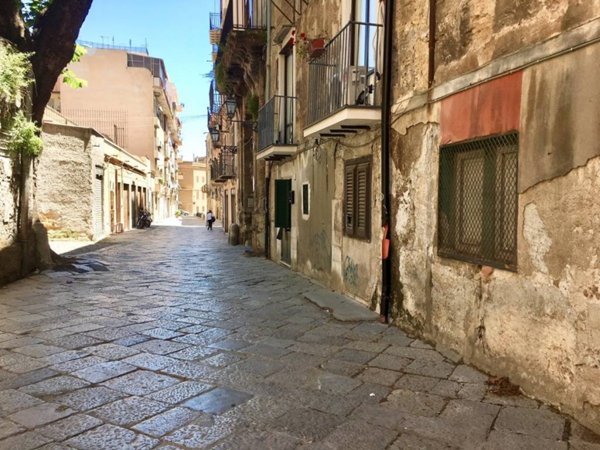 negozio in vendita a Palermo in zona Centro storico