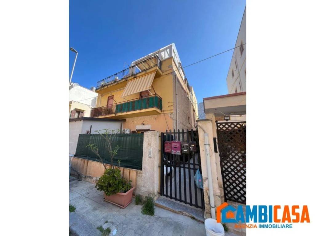 appartamento in vendita a Palermo in zona Sferracavallo