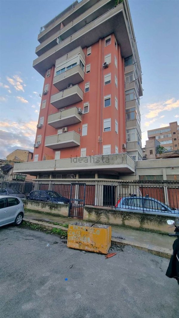locale commerciale in vendita a Palermo