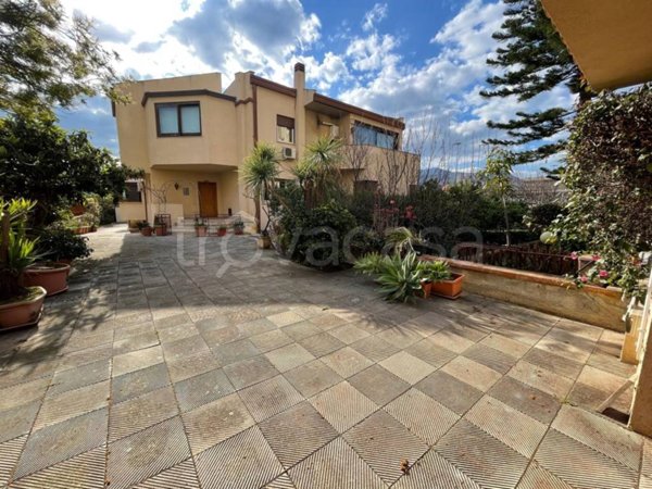casa indipendente in vendita a Palermo