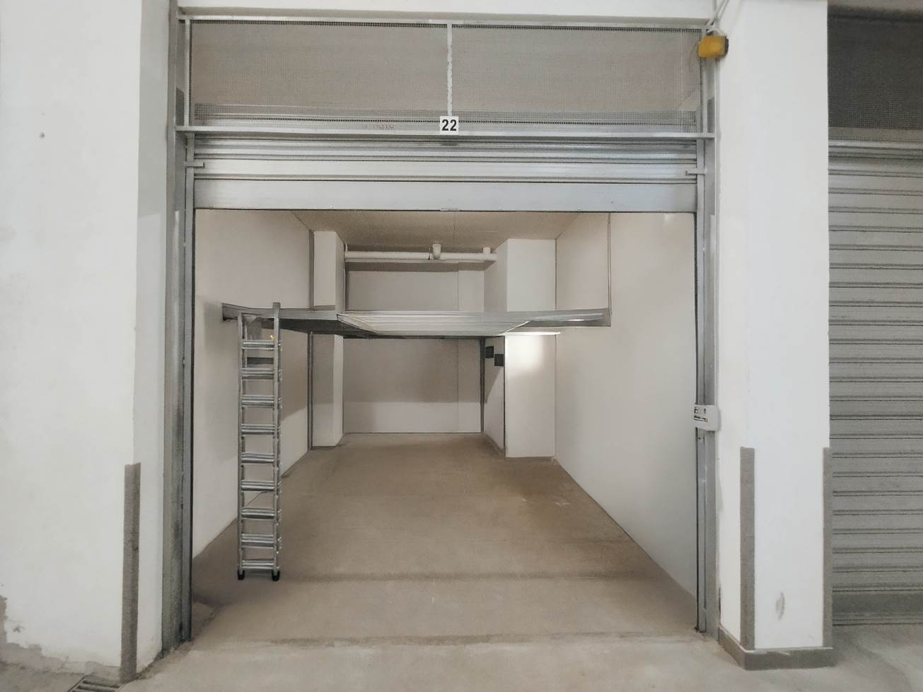 locale di sgombero in vendita a Palermo