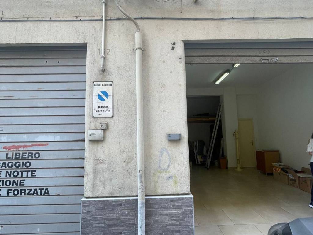 locale di sgombero in vendita a Palermo in zona Oreto