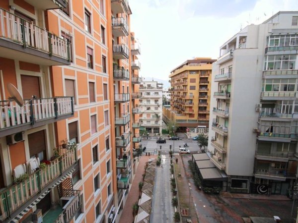 appartamento in vendita a Palermo in zona Politeama