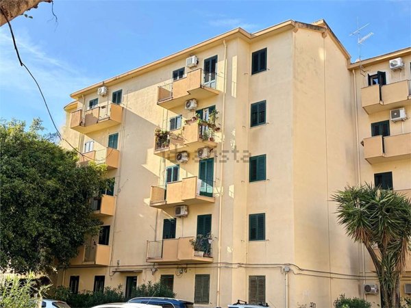 casa indipendente in vendita a Palermo in zona Mezzomonreale