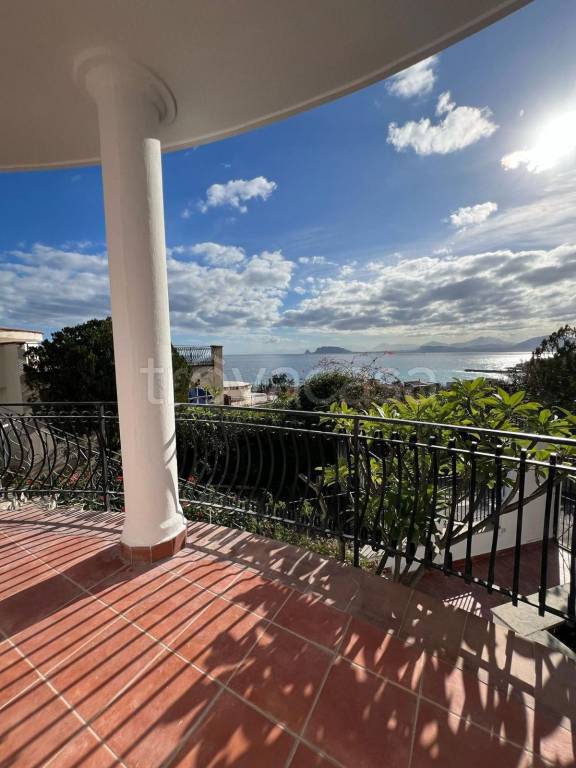 casa indipendente in vendita a Palermo in zona Libertà