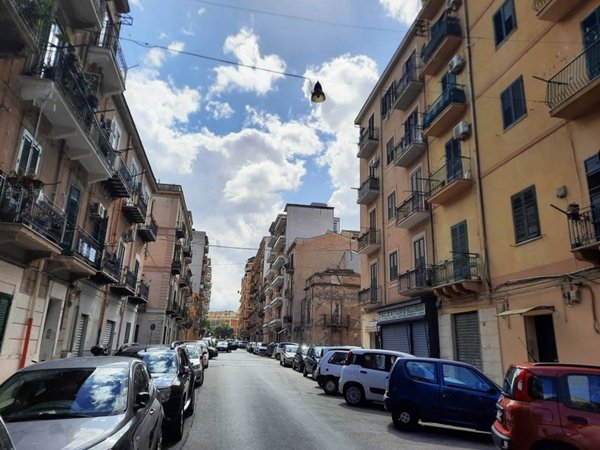 negozio in vendita a Palermo in zona Oreto