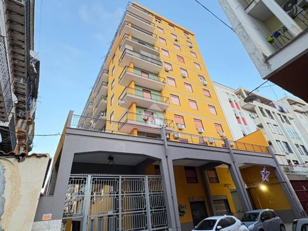 appartamento in vendita a Palermo in zona Montegrappa / Santa Rosalia