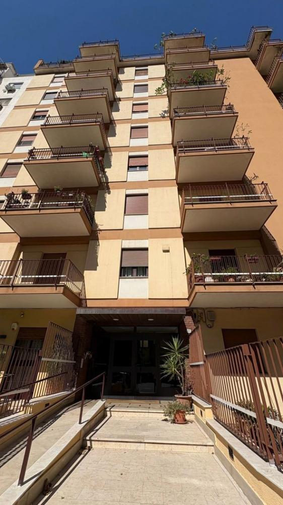 appartamento in vendita a Palermo in zona San Lorenzo