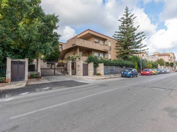 casa indipendente in vendita a Palermo in zona Pallavicino